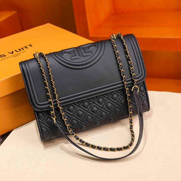 genuine leather women new fashion chain bags ladies designer purses and handbags carteras mujer hombro bolsos purses outlet
genuine leather women new fashion chain bags ladies designer purses and handbags carteras mujer hombro bolsos purses outlet