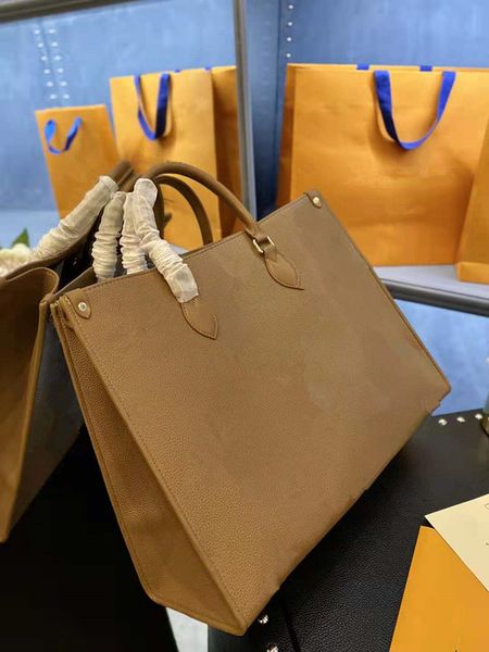 2021 luxurys designers bags womens handbags flower tote bag ladies casual pvc leather shoulder female big purse handbag
2021 luxurys designers bags womens handbags flower tote bag ladies casual pvc leather shoulder female big purse handbag