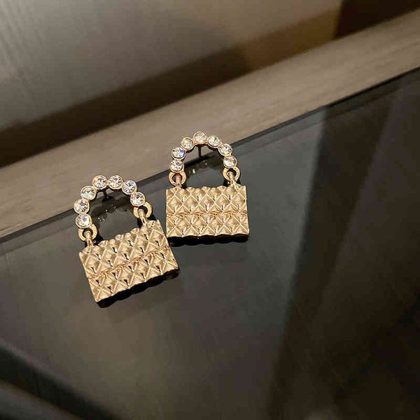 925 silver needle korea creative diamond gold bag earrings new retro fashion ear studs for women, Golden
925 silver needle korea creative diamond gold bag earrings new retro fashion ear studs for women, Golden