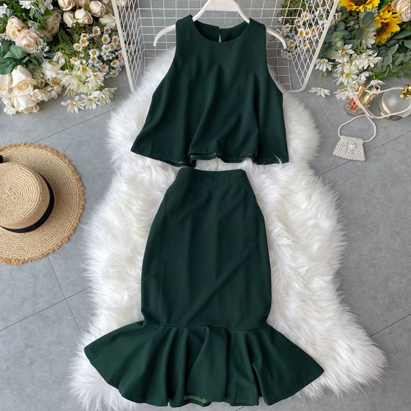 european 2021 new fashion summer women two piece set casual sleeveless round neck + mermaid skirt green/blue/black 2pc set, Black;gray
european 2021 new fashion summer women two piece set casual sleeveless round neck + mermaid skirt green/blue/black 2pc set, Black;gray