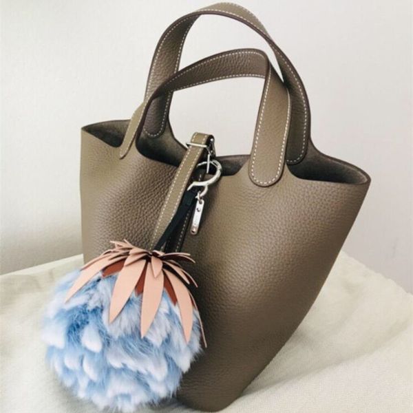 2021 new color matching vegetable basket bag genuine leather bucket bag litchi grain layer cowhide simple all-match women handbag
2021 new color matching vegetable basket bag genuine leather bucket bag litchi grain layer cowhide simple all-match women handbag