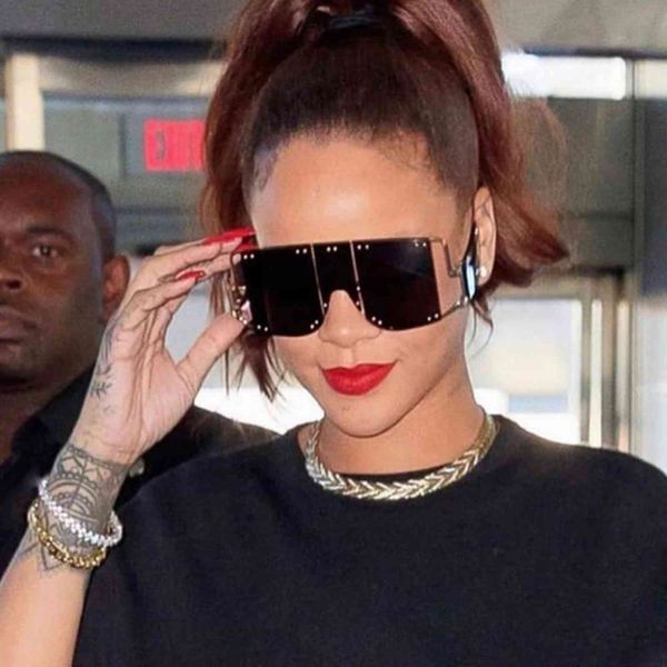 yding 2021 the new big frame oversized sunglass rivet fashion four lens wrap glass retro brand dign sunglass 2021, White;black
yding 2021 the new big frame oversized sunglass rivet fashion four lens wrap glass retro brand dign sunglass 2021, White;black