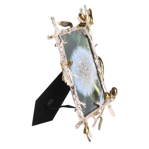 frames retro golden modern simple luxury enamel creative metal po frame for gift swing sets decoration (4x6)
frames retro golden modern simple luxury enamel creative metal po frame for gift swing sets decoration (4x6)