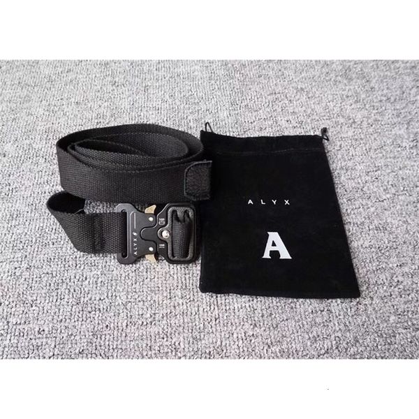 2021 new rollercoaster de segurana 1017 alyx 9sm metal boto lona hip hop street wear cinto 128cm ss7v, Slivery;black
2021 new rollercoaster de segurana 1017 alyx 9sm metal boto lona hip hop street wear cinto 128cm ss7v, Slivery;black