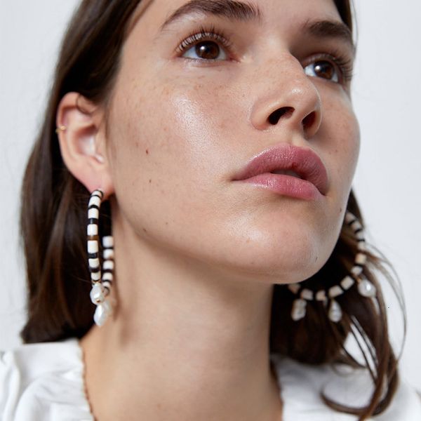za's same simple design and temperament show new fashion two color pearl earrings, Silver
za's same simple design and temperament show new fashion two color pearl earrings, Silver