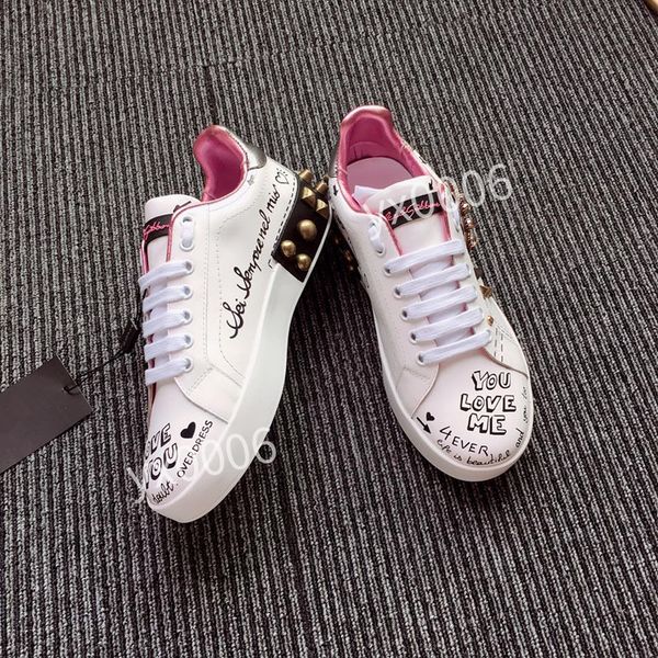 2022 time out sneaker vintage women shoe pink printed calf leather elevated outsole 3-d pattern luxurys brand shoes hc190704, Red;white
2022 time out sneaker vintage women shoe pink printed calf leather elevated outsole 3-d pattern luxurys brand shoes hc190704, Red;white