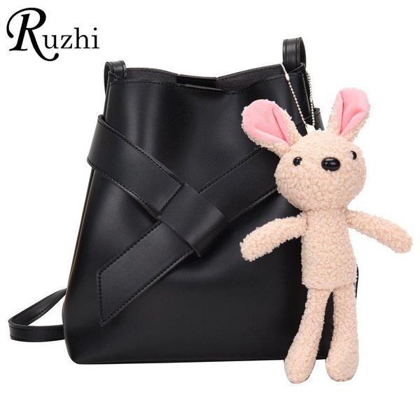 elegant soft leather shoulder bags designer handbags pu bucket bag simple crossbody bag bags for women 2021
elegant soft leather shoulder bags designer handbags pu bucket bag simple crossbody bag bags for women 2021