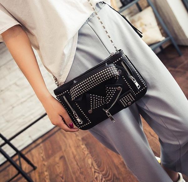 2021 spring/summer ladies shoulder bag chain rivet small fashionable personalized clothes shape messenger bags
2021 spring/summer ladies shoulder bag chain rivet small fashionable personalized clothes shape messenger bags