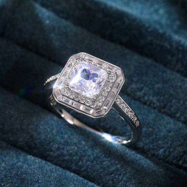 wedding rings fashion european and american ladies four prong ring with sparkling zircon jewelry, Slivery;golden
wedding rings fashion european and american ladies four prong ring with sparkling zircon jewelry, Slivery;golden
