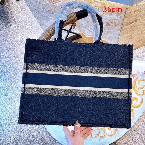 2021 fashion women embroidered saddles totes luxury jacquard saddles handbags designers classic purses crossbody shoulder bags d21022401
2021 fashion women embroidered saddles totes luxury jacquard saddles handbags designers classic purses crossbody shoulder bags d21022401