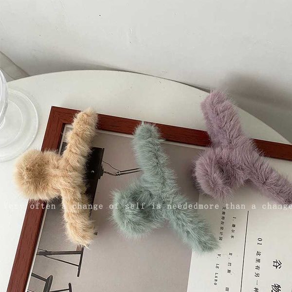 yonhn korean autumn and winter plush headdress women's back big hairpin shark hairpin headdress hair ornament, Golden;silver
yonhn korean autumn and winter plush headdress women's back big hairpin shark hairpin headdress hair ornament, Golden;silver