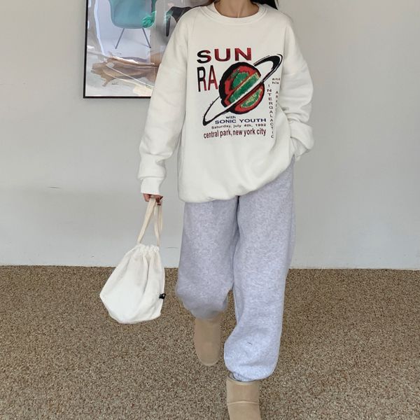 2021 new sweatshirt autumn and winter planet letter printing loose thick round neck long sleeve hoodie college style uxlx, Black
2021 new sweatshirt autumn and winter planet letter printing loose thick round neck long sleeve hoodie college style uxlx, Black