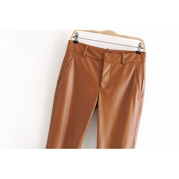 2021 new faux leather womens straight pants solid color trousers streertwear autumn winter clothings kf19, Black;white
2021 new faux leather womens straight pants solid color trousers streertwear autumn winter clothings kf19, Black;white