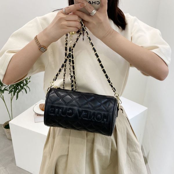 daily bag summer bag 2021 new fashion rhombus single shoulder womens bag cylinder chain messenger all-matching ins
daily bag summer bag 2021 new fashion rhombus single shoulder womens bag cylinder chain messenger all-matching ins