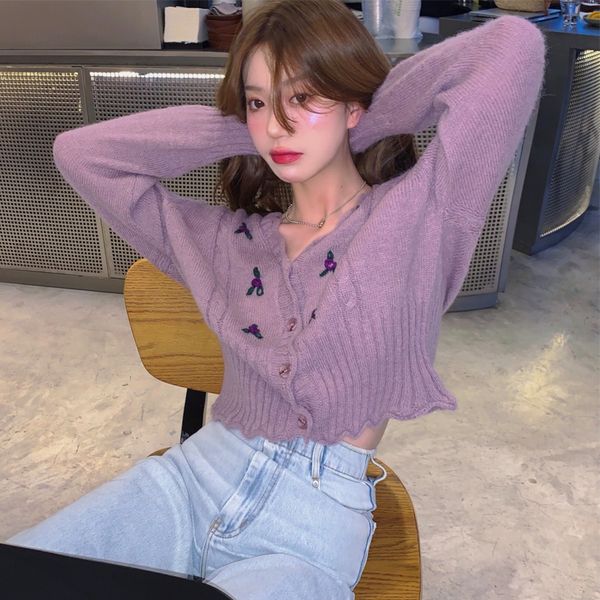 2021 new autumn loose and sweet v-neck hand-embroidered open stitch short knitted fashion sweater b8m0, White;black
2021 new autumn loose and sweet v-neck hand-embroidered open stitch short knitted fashion sweater b8m0, White;black
