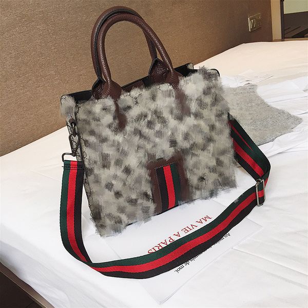 handbag single shoulder messenger tote bag large capacity women's bag soft leather mobile phone wallet
handbag single shoulder messenger tote bag large capacity women's bag soft leather mobile phone wallet