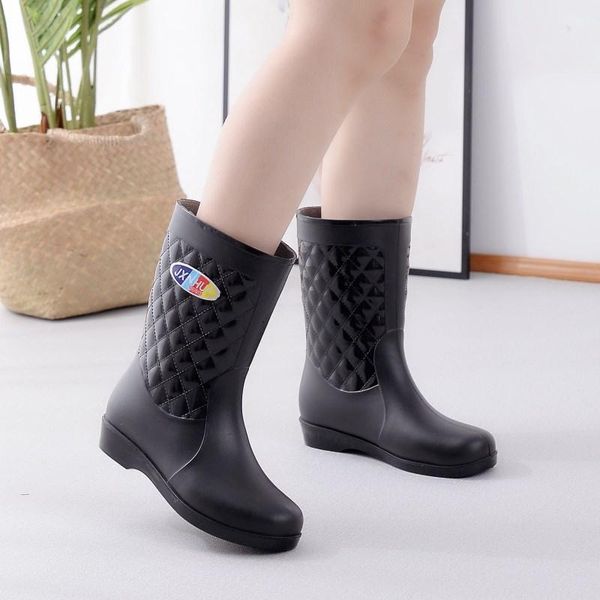 boots mid-tube rainshoes women's rain shoes non-slip kitchen waterproof cover rubber 36-40, Black
boots mid-tube rainshoes women's rain shoes non-slip kitchen waterproof cover rubber 36-40, Black