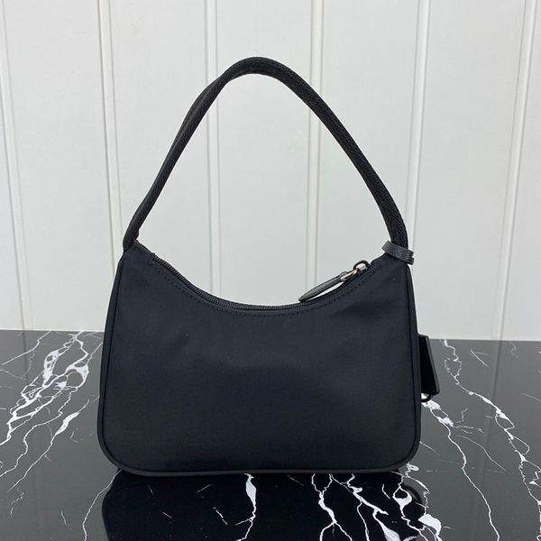 new vintage pleated cross body bag feel mini handbags women shoulder bag camera bags fashion camouflage purses chain tote key wallet
new vintage pleated cross body bag feel mini handbags women shoulder bag camera bags fashion camouflage purses chain tote key wallet