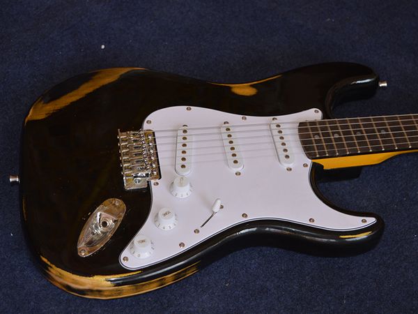 custom heavy heritage st electric guitar, pickup sss finish, guitar body black & gold, handmade
custom heavy heritage st electric guitar, pickup sss finish, guitar body black & gold, handmade