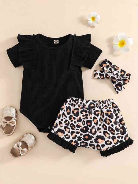 baby ruffle trim rib-knit bodysuit & leopard frill shorts with headband she, White
baby ruffle trim rib-knit bodysuit & leopard frill shorts with headband she, White