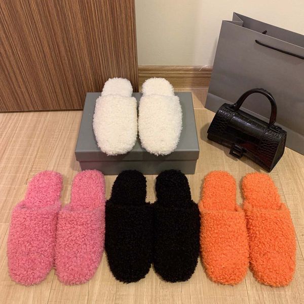 stylish ladies slipper luxury sandals designer lady slippers in black and white beautiful slide style versatile pink universal sizes 35-40 d
stylish ladies slipper luxury sandals designer lady slippers in black and white beautiful slide style versatile pink universal sizes 35-40 d