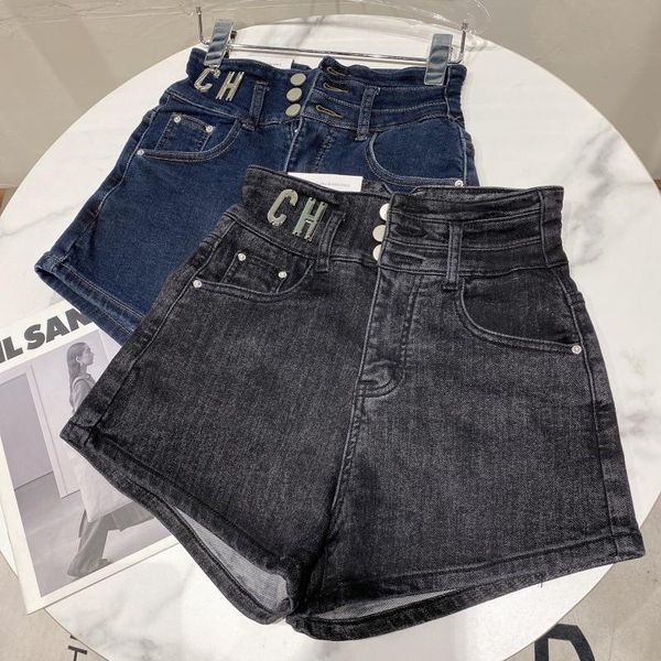 women's shorts fall 2021 waist metal letters wash water stretch slim three-point denim trend jeans women, White;black
women's shorts fall 2021 waist metal letters wash water stretch slim three-point denim trend jeans women, White;black