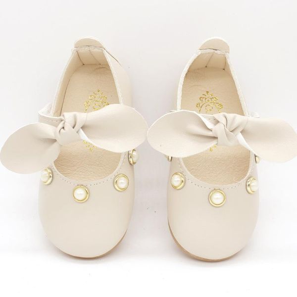 spring summer 2021 new style girls soft bottom walking shoes princess shoes leather bow tie pearl lovely, Black;grey
spring summer 2021 new style girls soft bottom walking shoes princess shoes leather bow tie pearl lovely, Black;grey