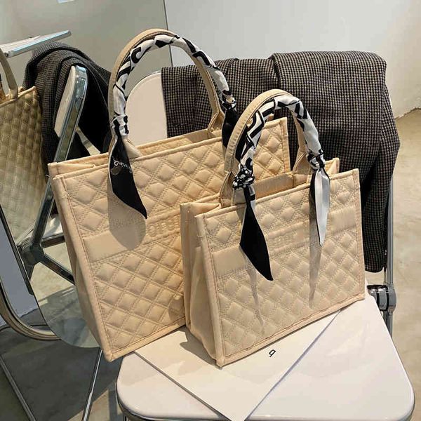 luxury herme handbags and storage paul net red texture super large women 2021 new fashion lingge shoulder
luxury herme handbags and storage paul net red texture super large women 2021 new fashion lingge shoulder