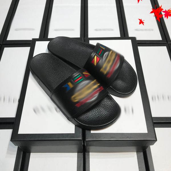 2021 slipper designer slide summer sandals fashion men beach indoor flat flip flops leather luxurys shoes mens slippers with box size 39-45, Black
2021 slipper designer slide summer sandals fashion men beach indoor flat flip flops leather luxurys shoes mens slippers with box size 39-45, Black