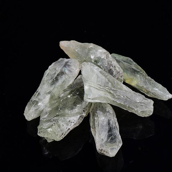 decorative objects & figurines 1pc natural green crystal irregular ore mineral specimen healing energy stone home decor modern decoration fi
decorative objects & figurines 1pc natural green crystal irregular ore mineral specimen healing energy stone home decor modern decoration fi
