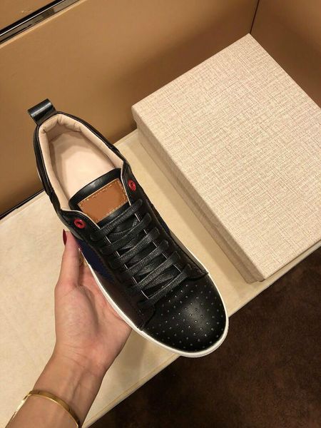 fashion leather flat designer sneakers men's and women's classic casual shoes flower embroidery formal shoelace box, Black
fashion leather flat designer sneakers men's and women's classic casual shoes flower embroidery formal shoelace box, Black