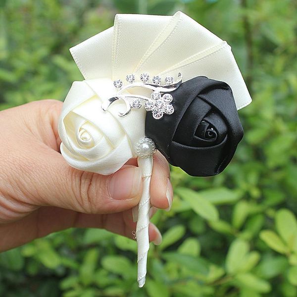 1 piece wedding supplies groom boutonniere suit corsage party prom man cloth corsages handmade satin rose crystal brooch flowers
1 piece wedding supplies groom boutonniere suit corsage party prom man cloth corsages handmade satin rose crystal brooch flowers
