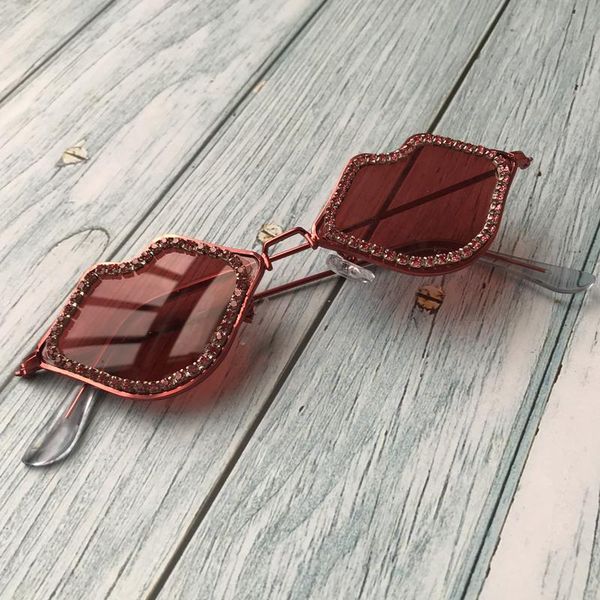 sunglasses zaolihu lips diamond red women small female eyewear metal frame sun glasses uv400, White;black
sunglasses zaolihu lips diamond red women small female eyewear metal frame sun glasses uv400, White;black