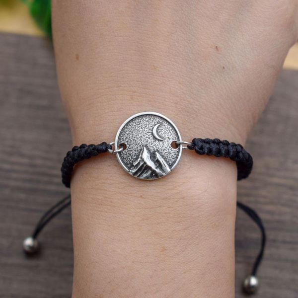 link, chain sanlan 12pcs wholesale mountains are calling mountain climbing jewelry under the moon, Black
link, chain sanlan 12pcs wholesale mountains are calling mountain climbing jewelry under the moon, Black