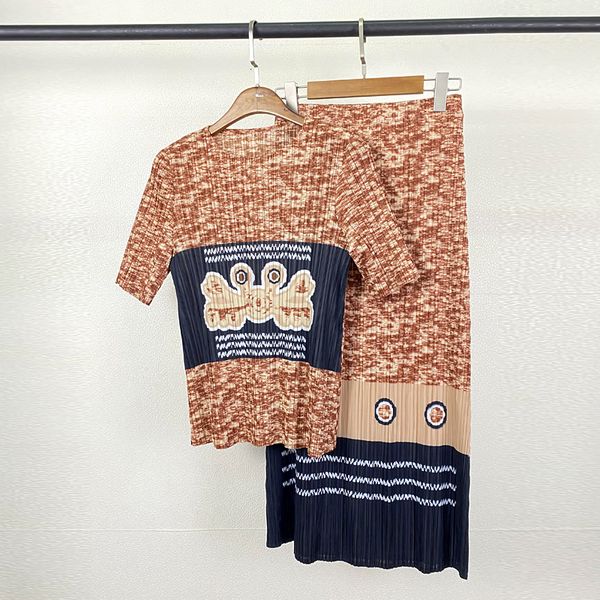 new 2021 spring/summer vintage two piece women pleated aesthetic indie clothes co ord straight skirt outfits wxf0, White
new 2021 spring/summer vintage two piece women pleated aesthetic indie clothes co ord straight skirt outfits wxf0, White
