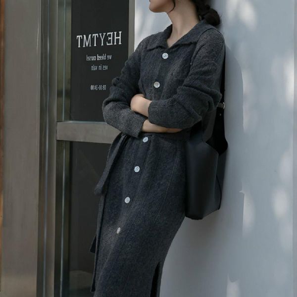 casual dresses 2021 oversized long knit women maxi straight dress thick warm turn-down collar sweater autumn winter button party, Black;gray
casual dresses 2021 oversized long knit women maxi straight dress thick warm turn-down collar sweater autumn winter button party, Black;gray