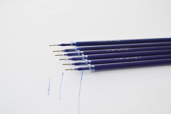 refills 20pcs/lot wholesale 0.5mm blue ink gel pen refill office school stationery replacement articulos, Black;red
refills 20pcs/lot wholesale 0.5mm blue ink gel pen refill office school stationery replacement articulos, Black;red