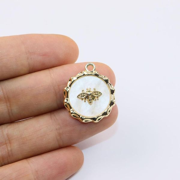 charms eruifa 6pcs 20mm luxurious bee plastic coin zinc alloy necklace,earring bracelet jewelry diy handmade 2 colors, Bronze;silver
charms eruifa 6pcs 20mm luxurious bee plastic coin zinc alloy necklace,earring bracelet jewelry diy handmade 2 colors, Bronze;silver