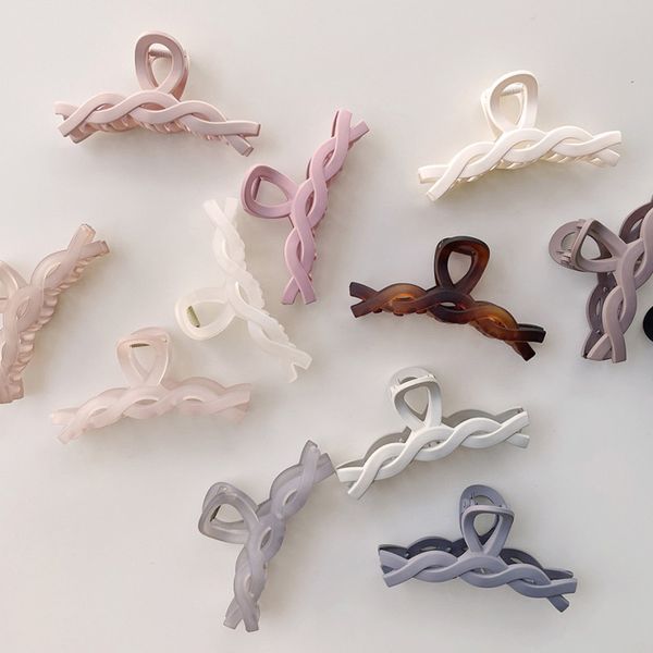 irregular twisted transparent scrub hair clip clamps fashion simple hair accessories jelly color hair claw geometric frosted hairpin, Slivery;golden
irregular twisted transparent scrub hair clip clamps fashion simple hair accessories jelly color hair claw geometric frosted hairpin, Slivery;golden