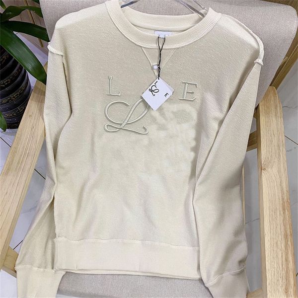 autumn and winter 20 new fashion brand lo family's large embroidery on the chest, wearing casual round neck men's and women's, Black
autumn and winter 20 new fashion brand lo family's large embroidery on the chest, wearing casual round neck men's and women's, Black