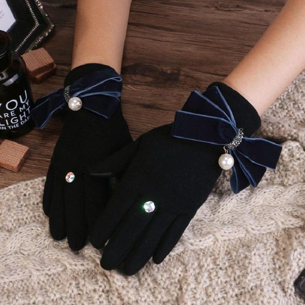 five fingers gloves women' pearl winter touch screen plus velvet warm suede mittens bicycle driving thickening cold, Blue;gray
five fingers gloves women' pearl winter touch screen plus velvet warm suede mittens bicycle driving thickening cold, Blue;gray