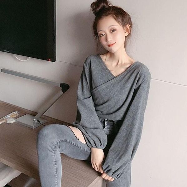 women's t-shirt autumn women clothing t shirt solid color v-neck loose long sleeve cotton short section wholesale, White
women's t-shirt autumn women clothing t shirt solid color v-neck loose long sleeve cotton short section wholesale, White