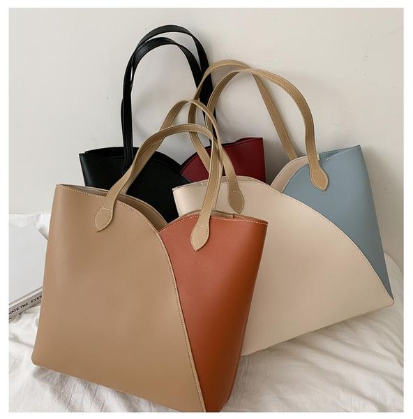 cross body women korean large capacity handbag fashion contrast color stitching shoulder bag
cross body women korean large capacity handbag fashion contrast color stitching shoulder bag