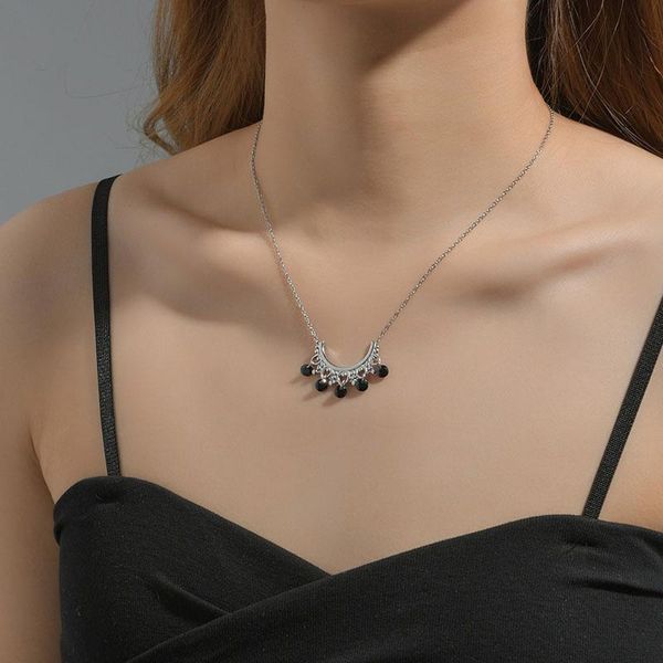 chains bohemia hollow pattern crystal pendant necklace stainless steel chain women national style jewelry, Silver
chains bohemia hollow pattern crystal pendant necklace stainless steel chain women national style jewelry, Silver