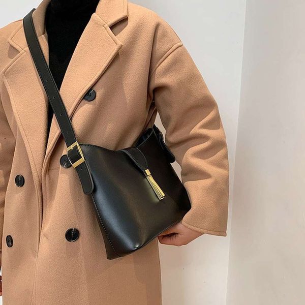 hbp luxury designernet red women's new fashion in autumn and winter 2020 messenger versatile bucket bag
hbp luxury designernet red women's new fashion in autumn and winter 2020 messenger versatile bucket bag