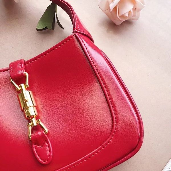 handbag branded crossbody mini luxurys bags designer tote bag shoulder_bag cosmetics box of portable fashion female package co
handbag branded crossbody mini luxurys bags designer tote bag shoulder_bag cosmetics box of portable fashion female package co