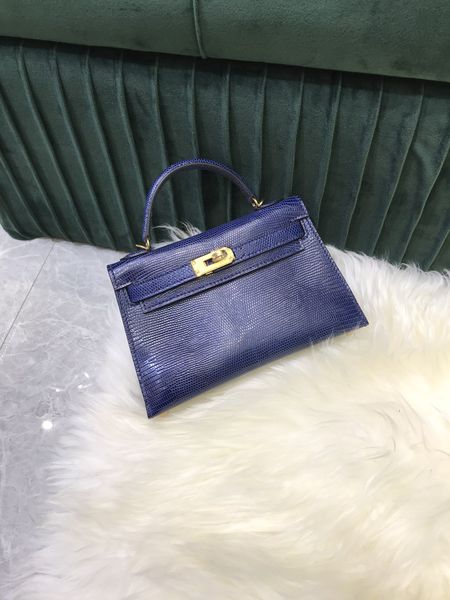 real lizard leather blue designers bag 22cm fully handmade quality 4 colors wax line stitching gold and silver hardware wholesale
real lizard leather blue designers bag 22cm fully handmade quality 4 colors wax line stitching gold and silver hardware wholesale