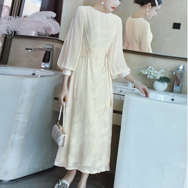 modern chinese dress qipao 2021 new arrival vietnam traditional dress kimono dress vestido cheongsam robe oriental 10172, Red
modern chinese dress qipao 2021 new arrival vietnam traditional dress kimono dress vestido cheongsam robe oriental 10172, Red