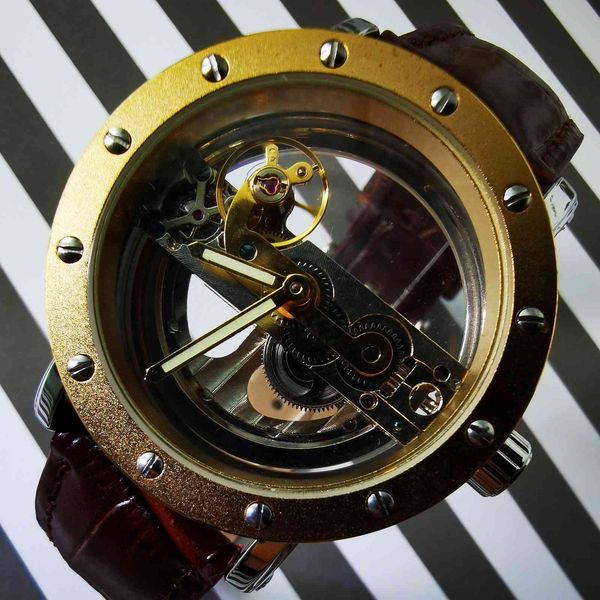 refining vintage use automatic watches leather tape transparent dial classic mechanical men relogio masculino, Slivery;brown
refining vintage use automatic watches leather tape transparent dial classic mechanical men relogio masculino, Slivery;brown