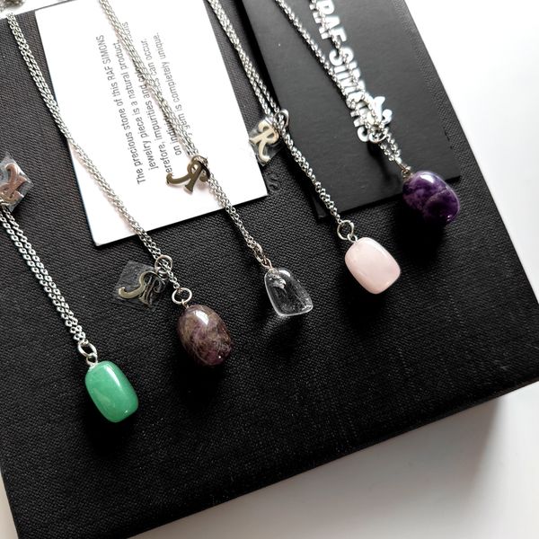 21ss raf simons natural agate gem r letter pendant necklace men's and women's fashion party accessories holiday gifts, Silver
21ss raf simons natural agate gem r letter pendant necklace men's and women's fashion party accessories holiday gifts, Silver